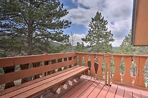 Black Hills Hideaway w/ Wraparound Deck & Hot Tub!