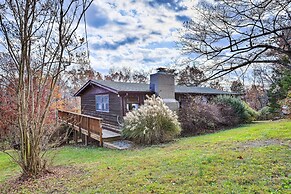 Calming Shenandoah Valley Cabin w/ Hot Tub!