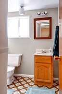 Charming Tropic Home by a Farm: Near Bryce Canyon!