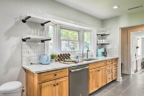 Chic Charlotte Retreat < 3 Miles to Downtown!