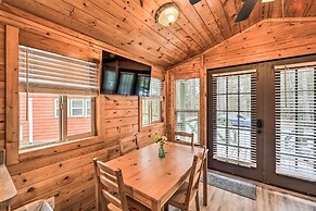 Beautiful New Bern Studio Cabin w/ Fire Pit!