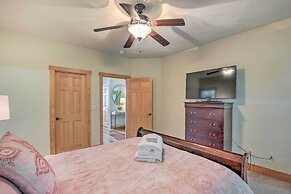 Getaway Chalet in Mars Hill w/ Hot Tub & Views!