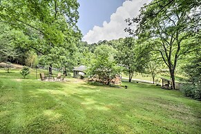 Charming Waynesville Cottage < 2 Mi to Main St