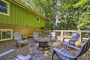 Charming Maggie Valley Getaway w/ Fire Pit!