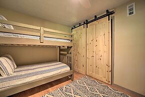 Charming Maggie Valley Getaway w/ Fire Pit!