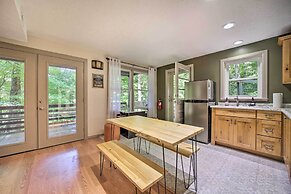 Charming Maggie Valley Getaway w/ Fire Pit!