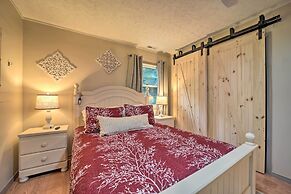 Charming Maggie Valley Getaway w/ Fire Pit!