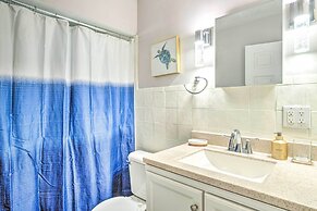 Cozy + Modern Indy House ~ 5 Mi to Downtown!