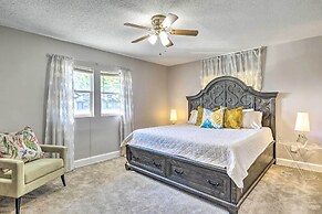 Cozy + Modern Indy House ~ 5 Mi to Downtown!