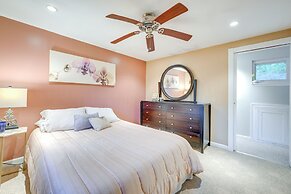 Cozy Dix Hills Apt w/ Deck ~ 7 Mi to Beach!