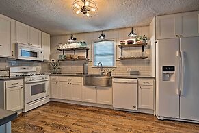 Cute Emporia House - Mins to Downtown & Esu!