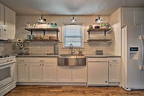 Cute Emporia House - Mins to Downtown & Esu!