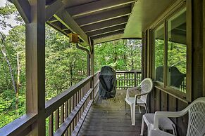 Robbinsville Cabin w/ Deck: 3 Mi to Fontana Lake!