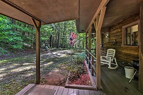 Robbinsville Cabin w/ Deck: 3 Mi to Fontana Lake!