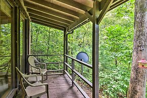 Robbinsville Cabin w/ Deck: 3 Mi to Fontana Lake!