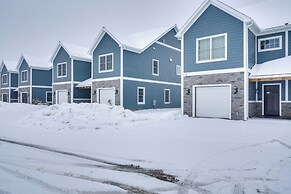 'echo Base Lodge' Near Holiday Valley Slopes!
