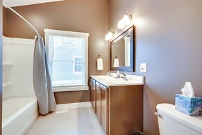 'echo Base Lodge' Near Holiday Valley Slopes!