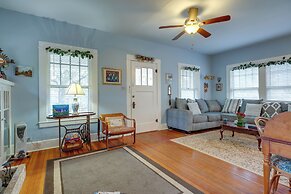 Charming Canyon Lake Cottage w/ Pool & BBQ Pit!