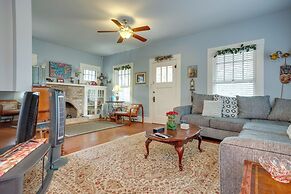 Charming Canyon Lake Cottage w/ Pool & BBQ Pit!