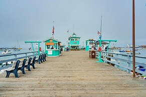 Dreamy Catalina Island Home, Walk to Beach & Ferry