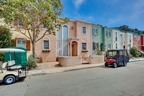 Dreamy Catalina Island Home, Walk to Beach & Ferry