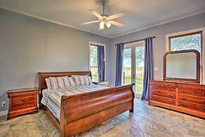 Charming Gainesville Retreat: Barn, Horses Welcome