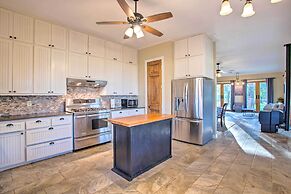 Charming Gainesville Retreat: Barn, Horses Welcome