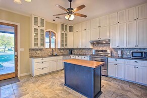Charming Gainesville Retreat: Barn, Horses Welcome