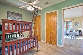 Charming Gainesville Retreat: Barn, Horses Welcome