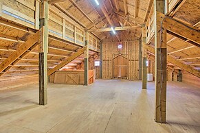 Charming Gainesville Retreat: Barn, Horses Welcome