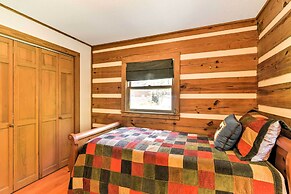 Black Mountain Cabin w/ Screened Porch + Views!