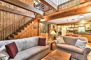 Black Mountain Cabin w/ Screened Porch + Views!