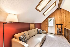 Black Mountain Cabin w/ Screened Porch + Views!