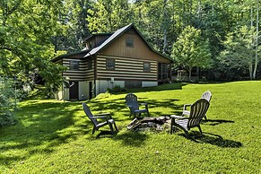 Black Mountain Cabin w/ Screened Porch + Views!