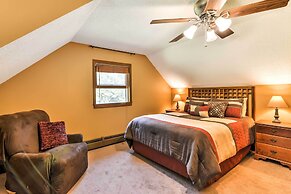 Black Mountain Cabin w/ Screened Porch + Views!