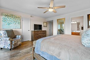 Hot Springs Vacation Rental w/ Game Room!