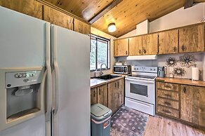 Cute Donnelly Cabin in the Woods w/ Fire Pit!