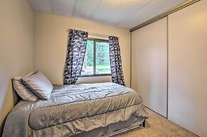 Cute Donnelly Cabin in the Woods w/ Fire Pit!