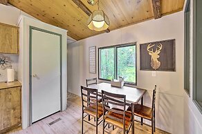 Cute Donnelly Cabin in the Woods w/ Fire Pit!