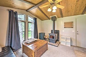 Cute Donnelly Cabin in the Woods w/ Fire Pit!