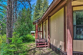 Cute Donnelly Cabin in the Woods w/ Fire Pit!