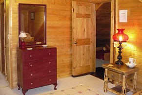 Cozy Immaculate Cabin - Peaceful Retreat!