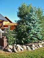 Cozy Immaculate Cabin - Peaceful Retreat!