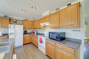 Family Home + Fire Pit & Deck, 11 Miles to Beach!