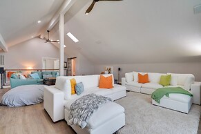 Private Dock: Discovery Bay Vacation Rental!