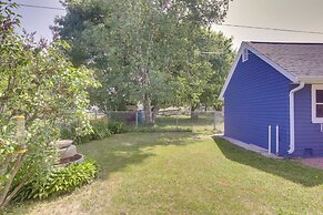 Cozy Wisconsin Abode: Walk to Lake Michigan!