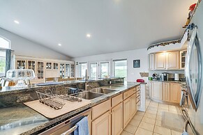Inviting Great Falls Home w/ Wraparound Deck!