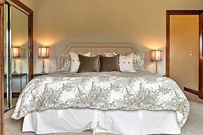 Fraser Townhome w/ Mtn Views - 6 Mi to Winter Park