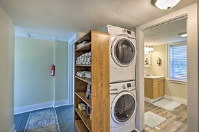 Finger Lakes Farm Retreat: Walk to Wineries!