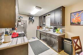 Walk to Bathhouse Row: Dog-friendly Home!